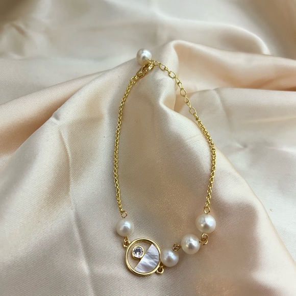 Vintage Brand New silver plated with 18K Gold Pearls Bracelet with gift box set - Picture 2 of 7